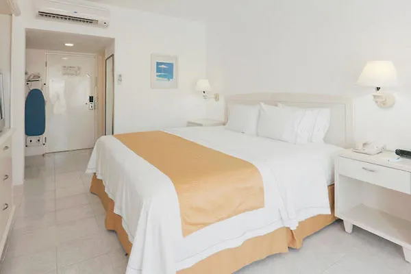 Holiday Inn Express Cancun