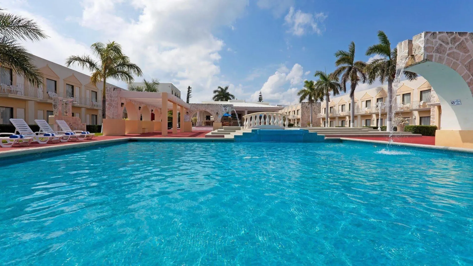 *** Hotel Holiday Inn Express Cancún México