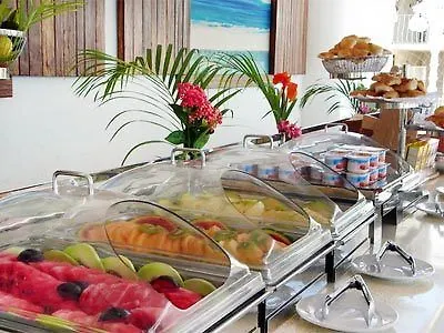 Holiday Inn Express Cancun 3*,