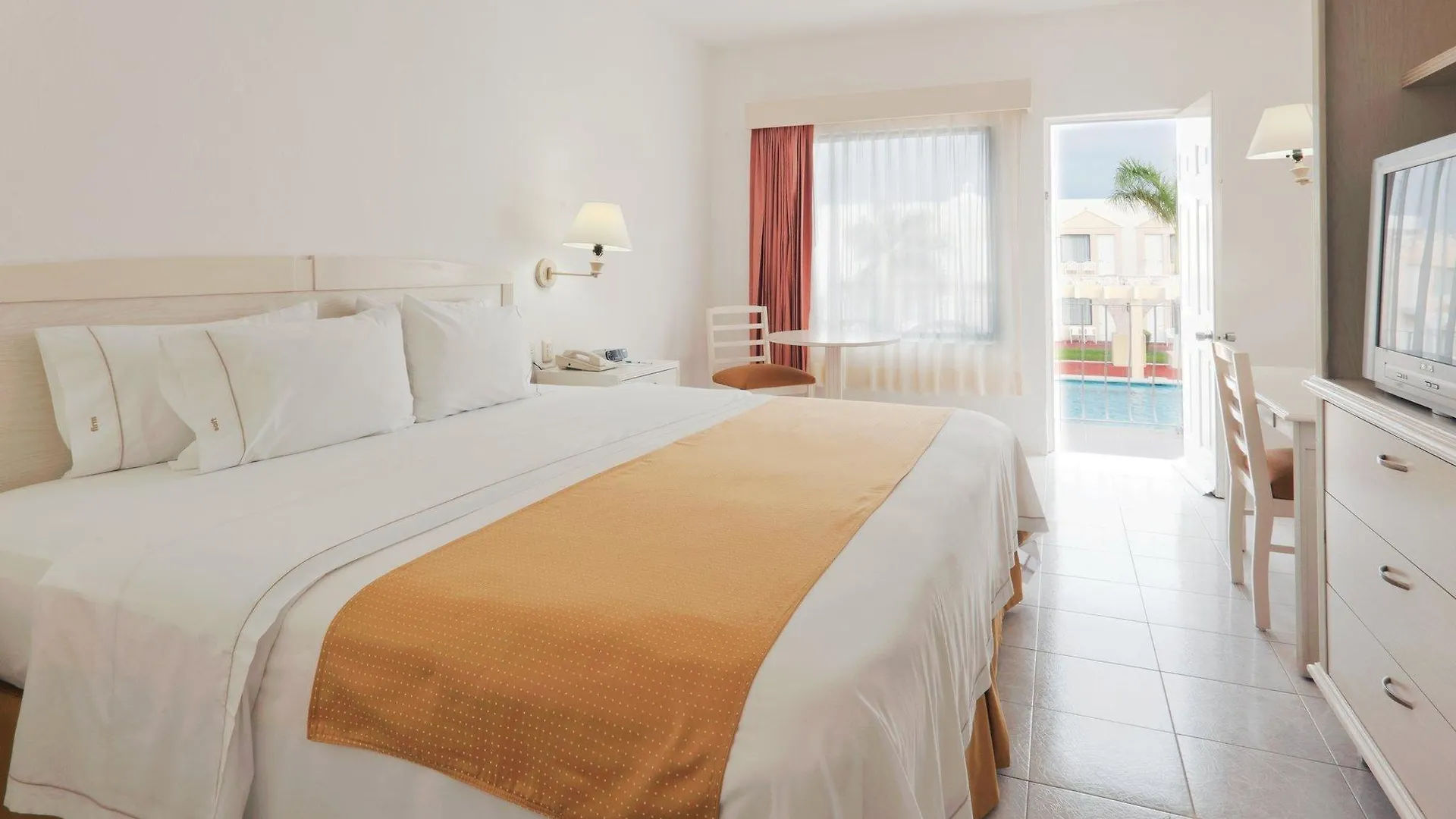 Holiday Inn Express Cancun Mexico