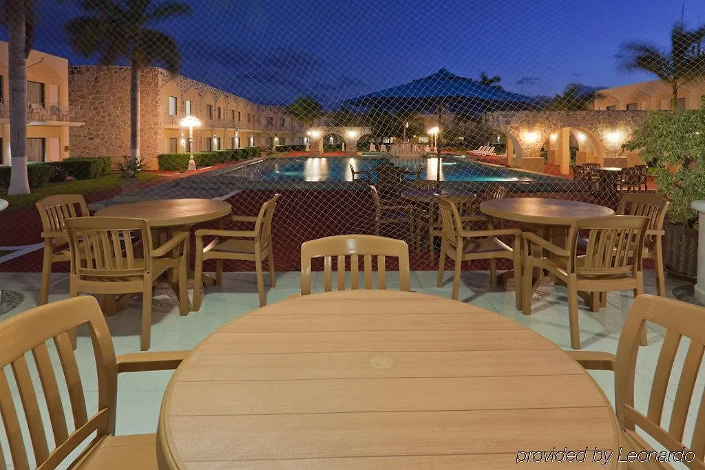 Holiday Inn Express Cancun Hotel