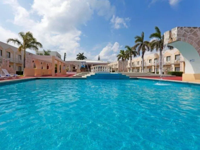 Holiday Inn Express Cancun Hotel