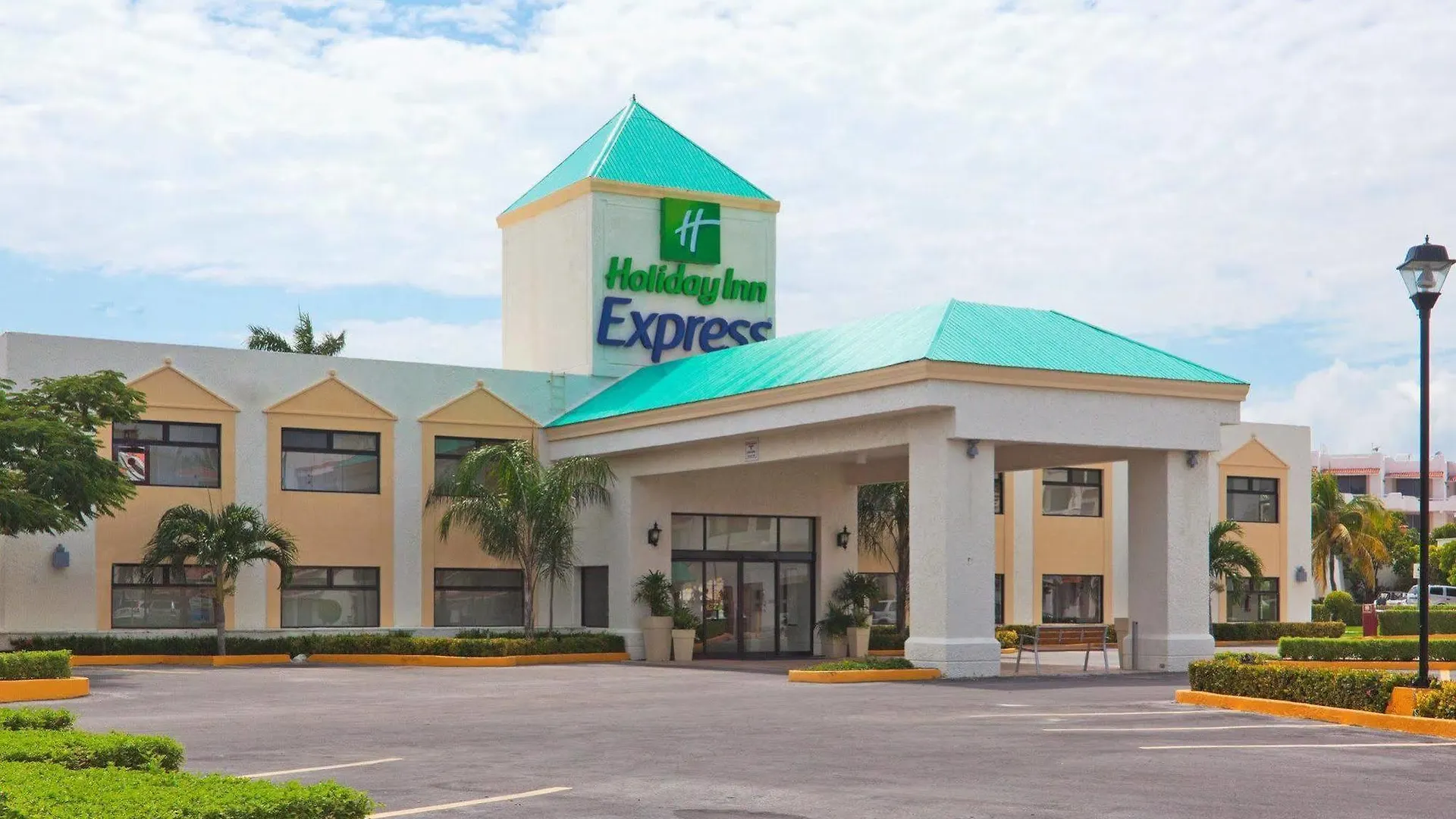 Holiday Inn Express Cancun Mexico