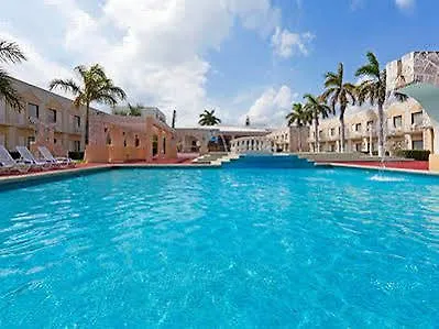 Holiday Inn Express Cancun